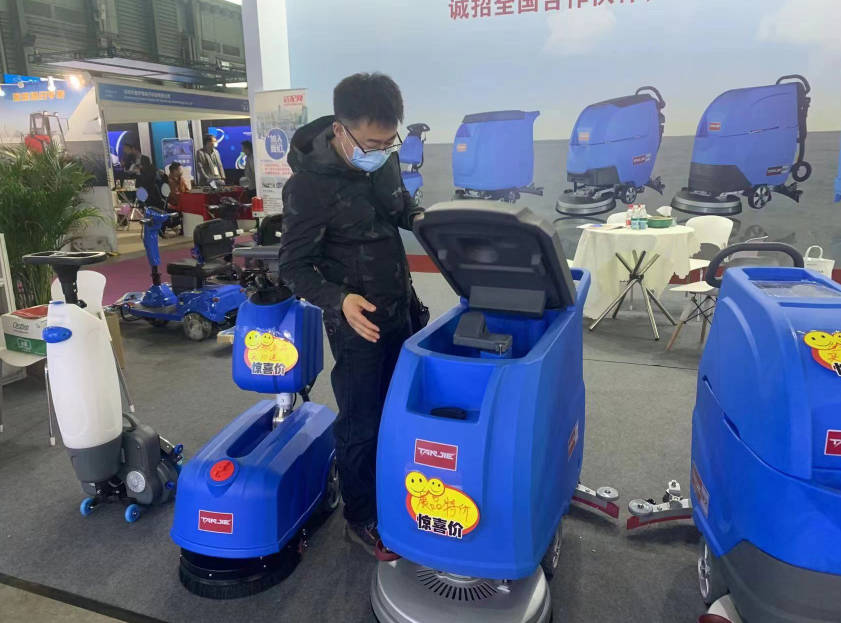 通辽坦洁洗地机公司致力于电动洗地机的生产、销售和服务百家